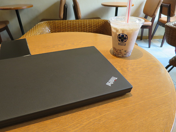 ThinkPad X250にしてからバッテリー持続時間が長くなって外出先での仕事が楽しくなった